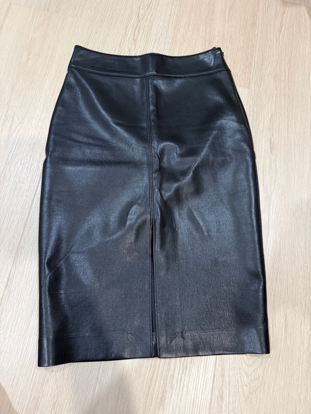 Aritzia Babaton PEGU SKIRT in Black - Picture 2 of 4